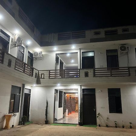 Hotel Shyam Sarover And Restaurant Ringas Luaran gambar