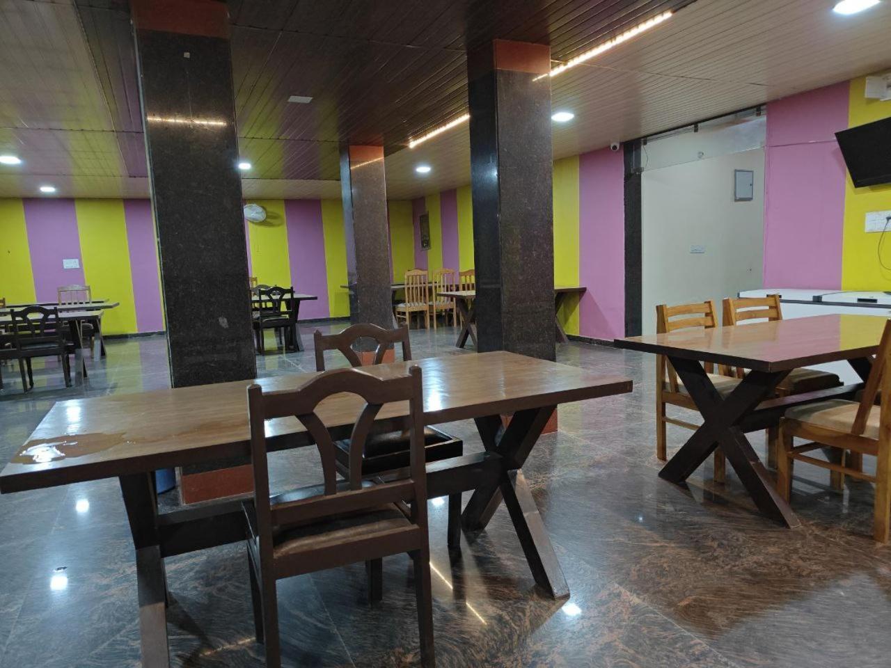 Hotel Shyam Sarover And Restaurant Ringas Luaran gambar