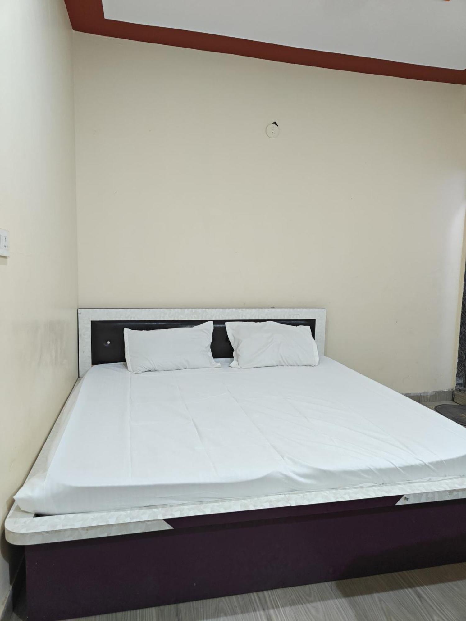 Hotel Shyam Sarover And Restaurant Ringas Luaran gambar